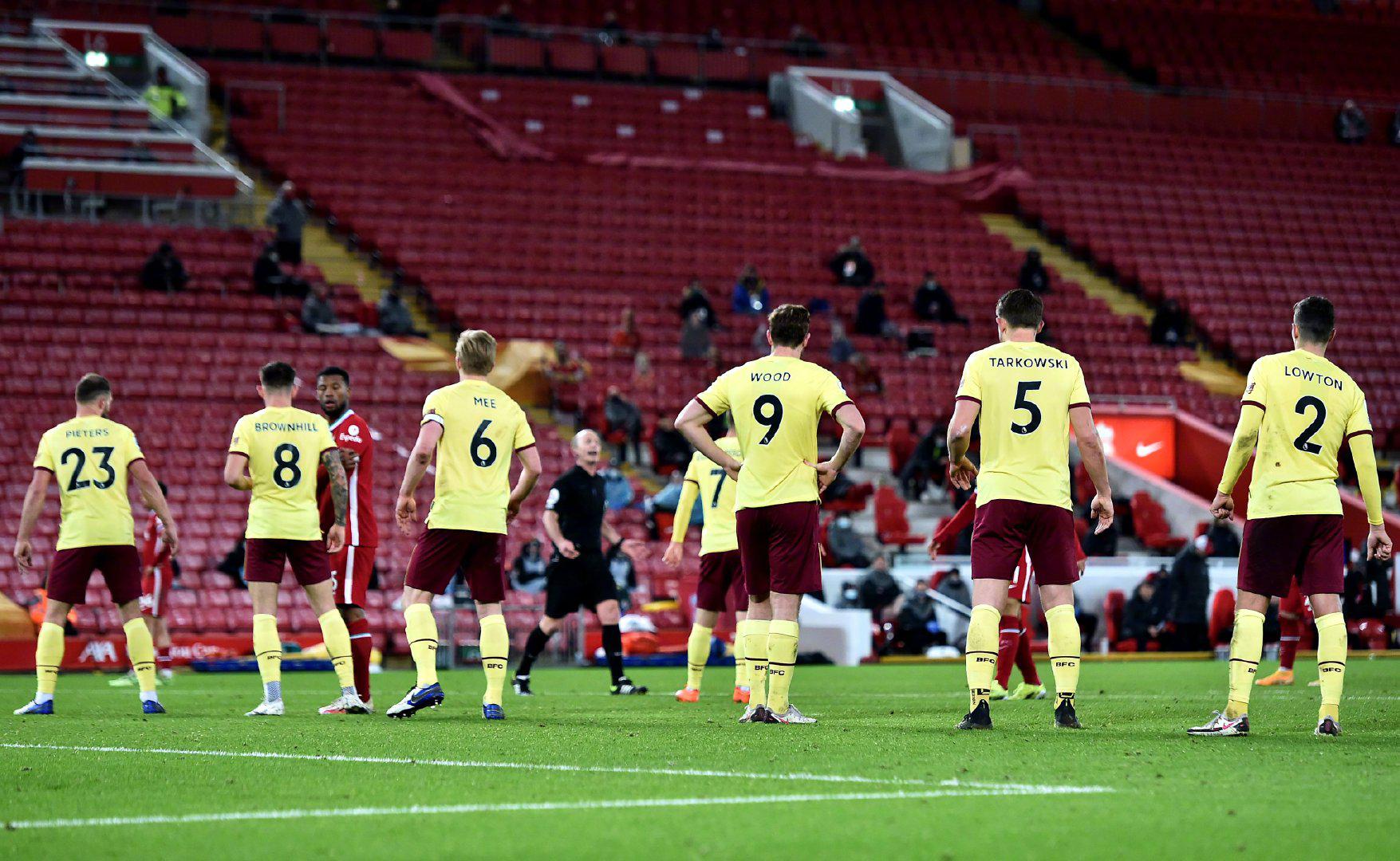 他的回答中 他的回答中